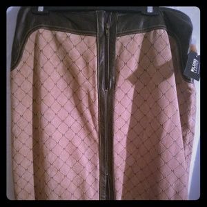 Suade leather trimmed skirt